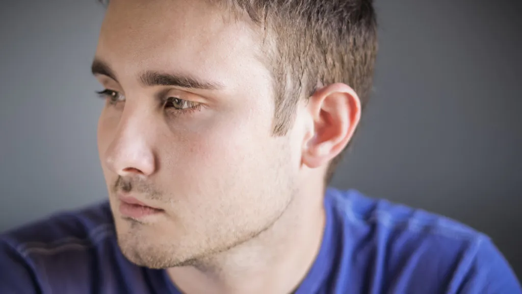 Homem de perfil